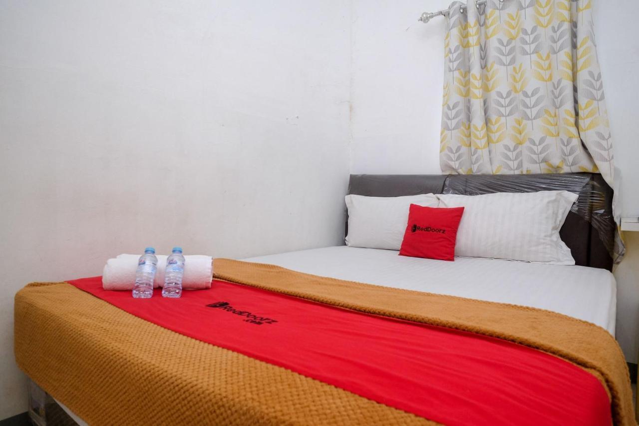 Reddoorz Near Politeknik Manado Hotel Buitenkant foto