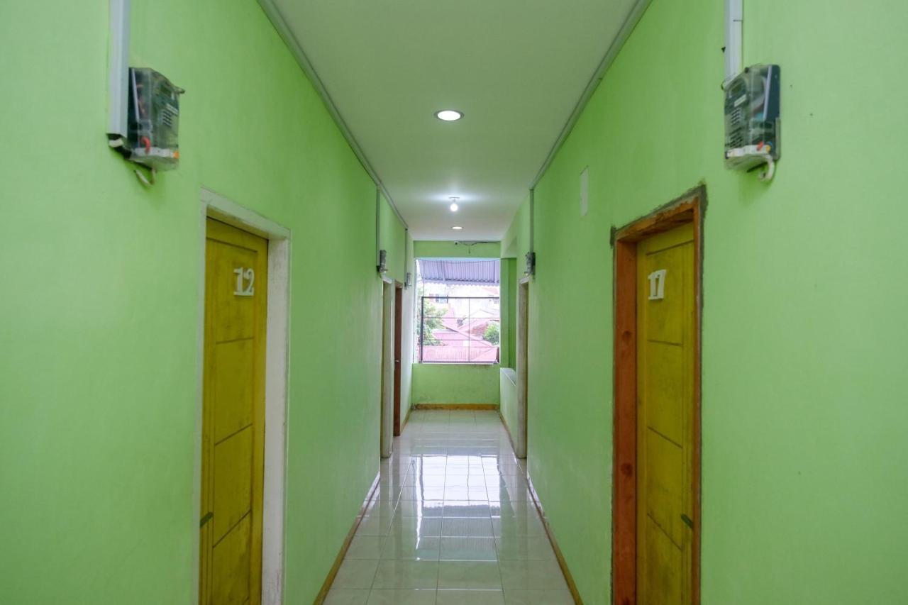 Reddoorz Near Politeknik Manado Hotel Buitenkant foto