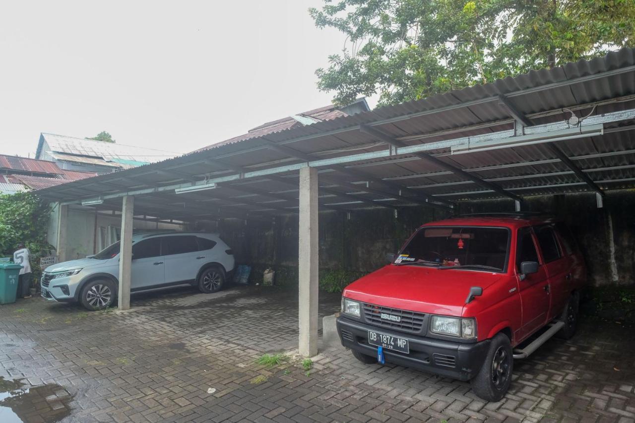 Reddoorz Near Politeknik Manado Hotel Buitenkant foto