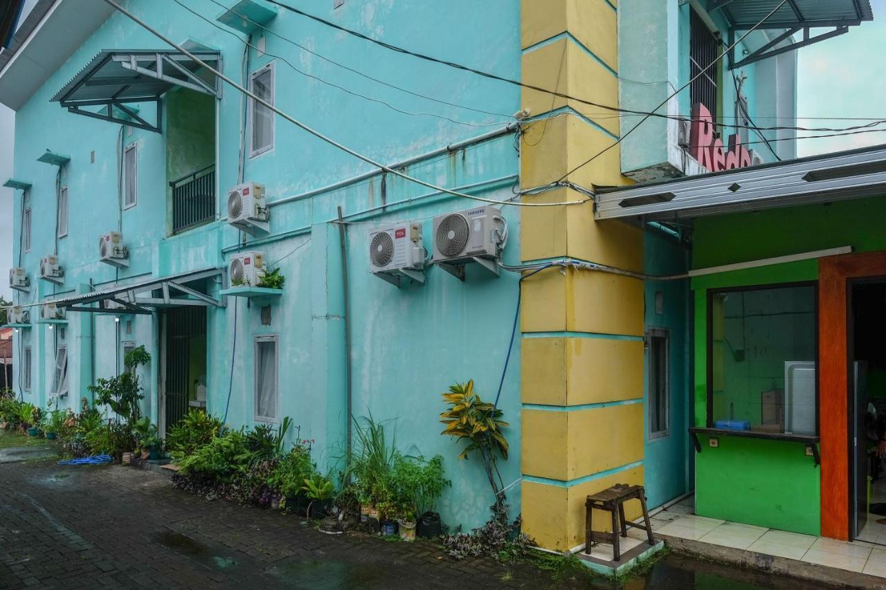 Reddoorz Near Politeknik Manado Hotel Buitenkant foto
