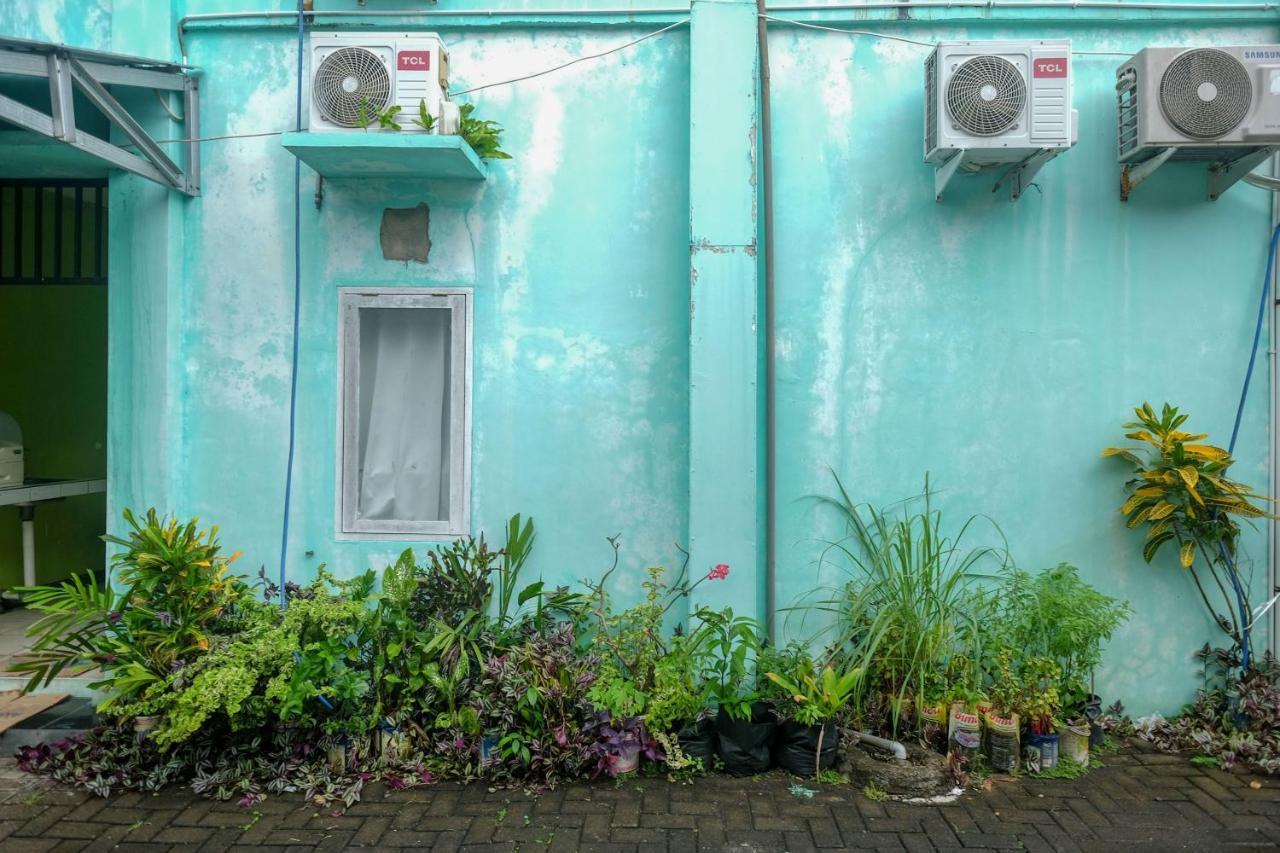 Reddoorz Near Politeknik Manado Hotel Buitenkant foto